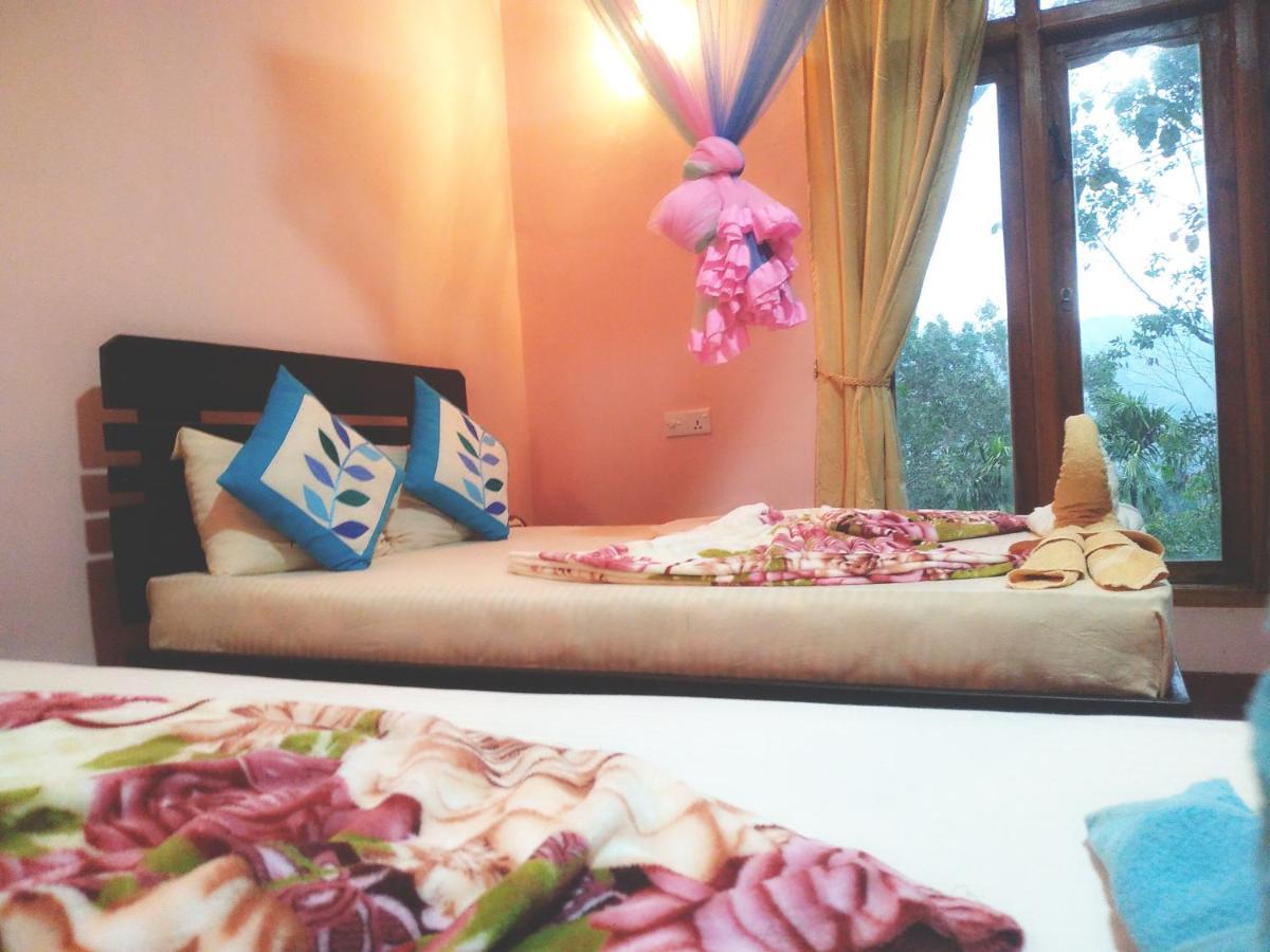 Ella Summer Lesser Luaran gambar
